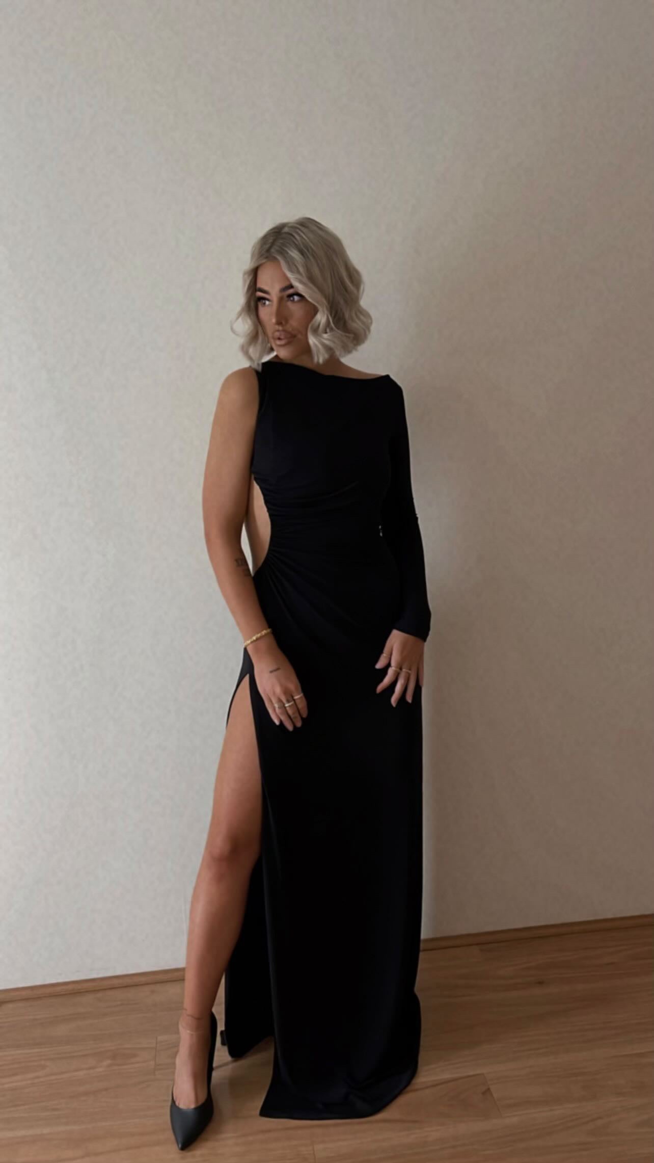 Syre Gown - Black