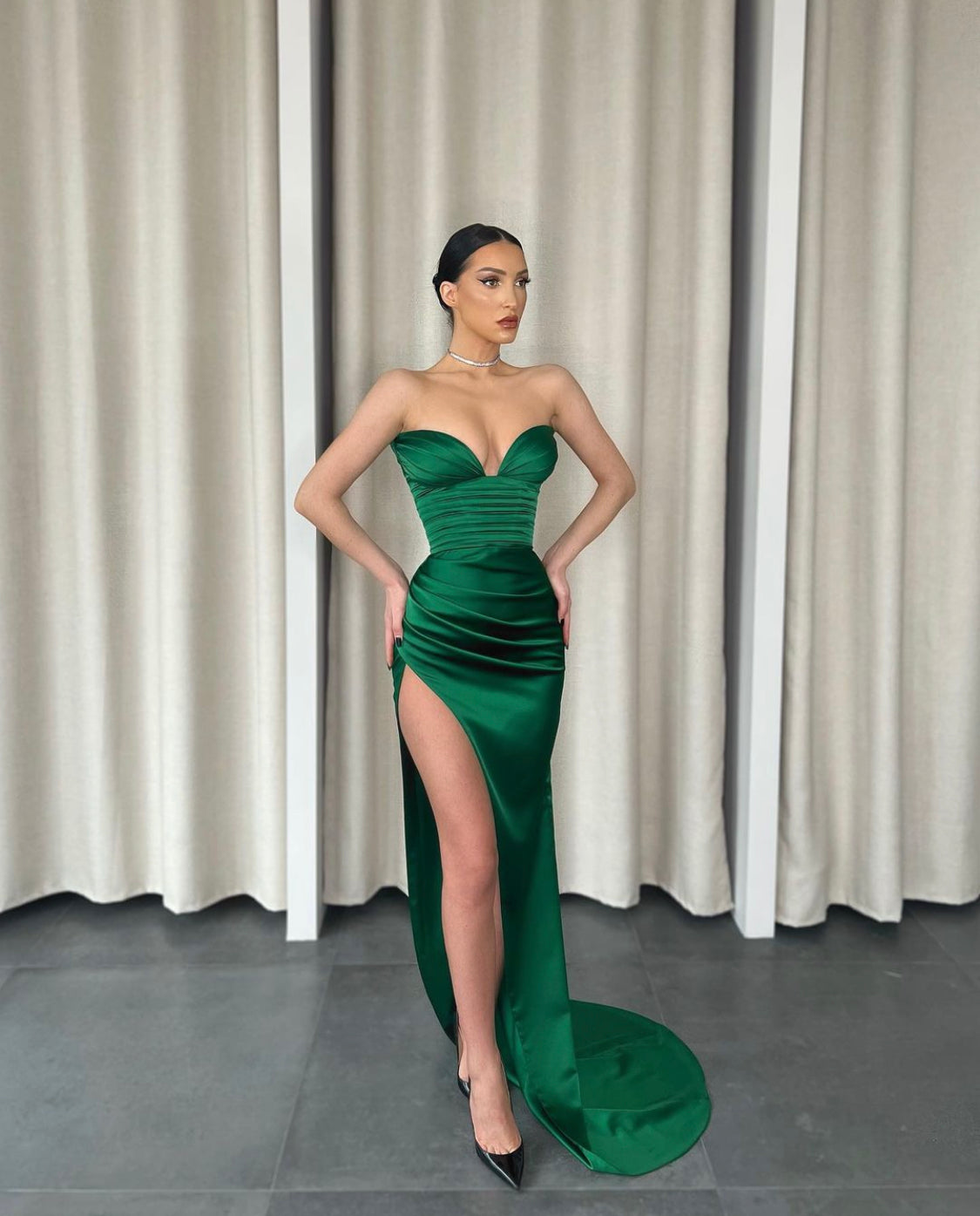 Sofia Gown - Emerald