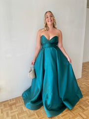 Medina Gown - Emerald